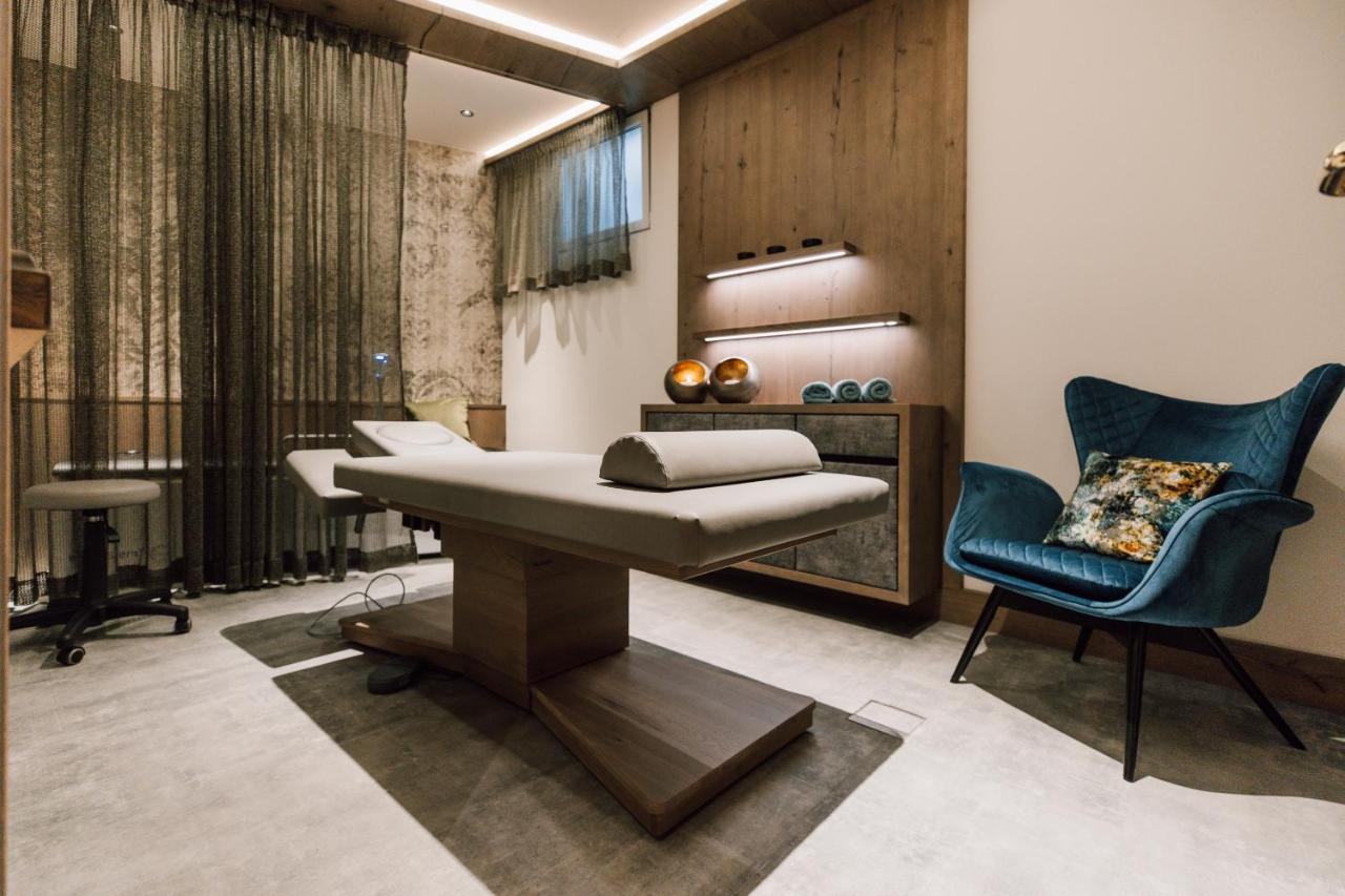 Hotel Gabi Wals-Siezenheim ภายนอก รูปภาพ