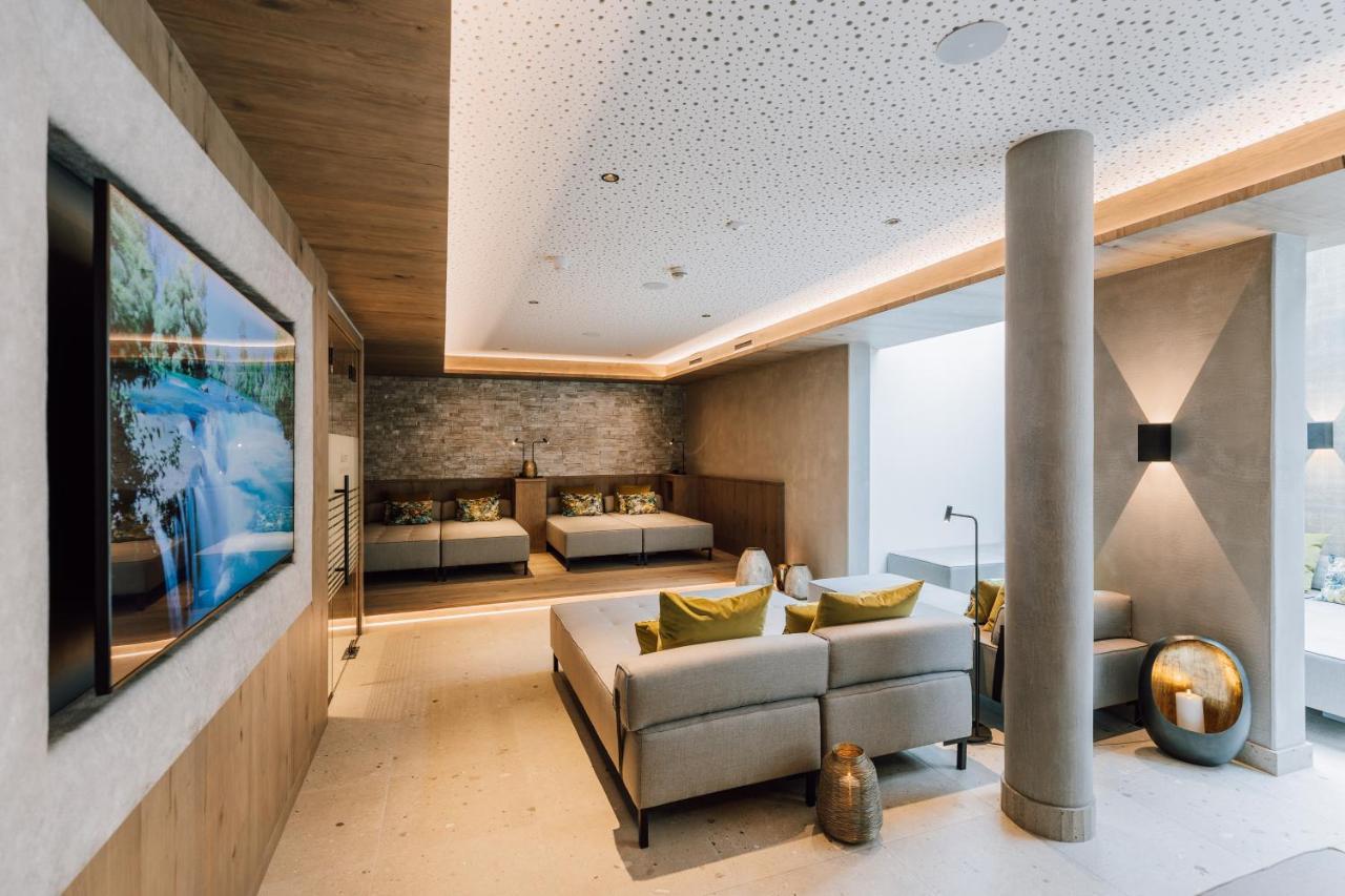 Hotel Gabi Wals-Siezenheim ภายนอก รูปภาพ