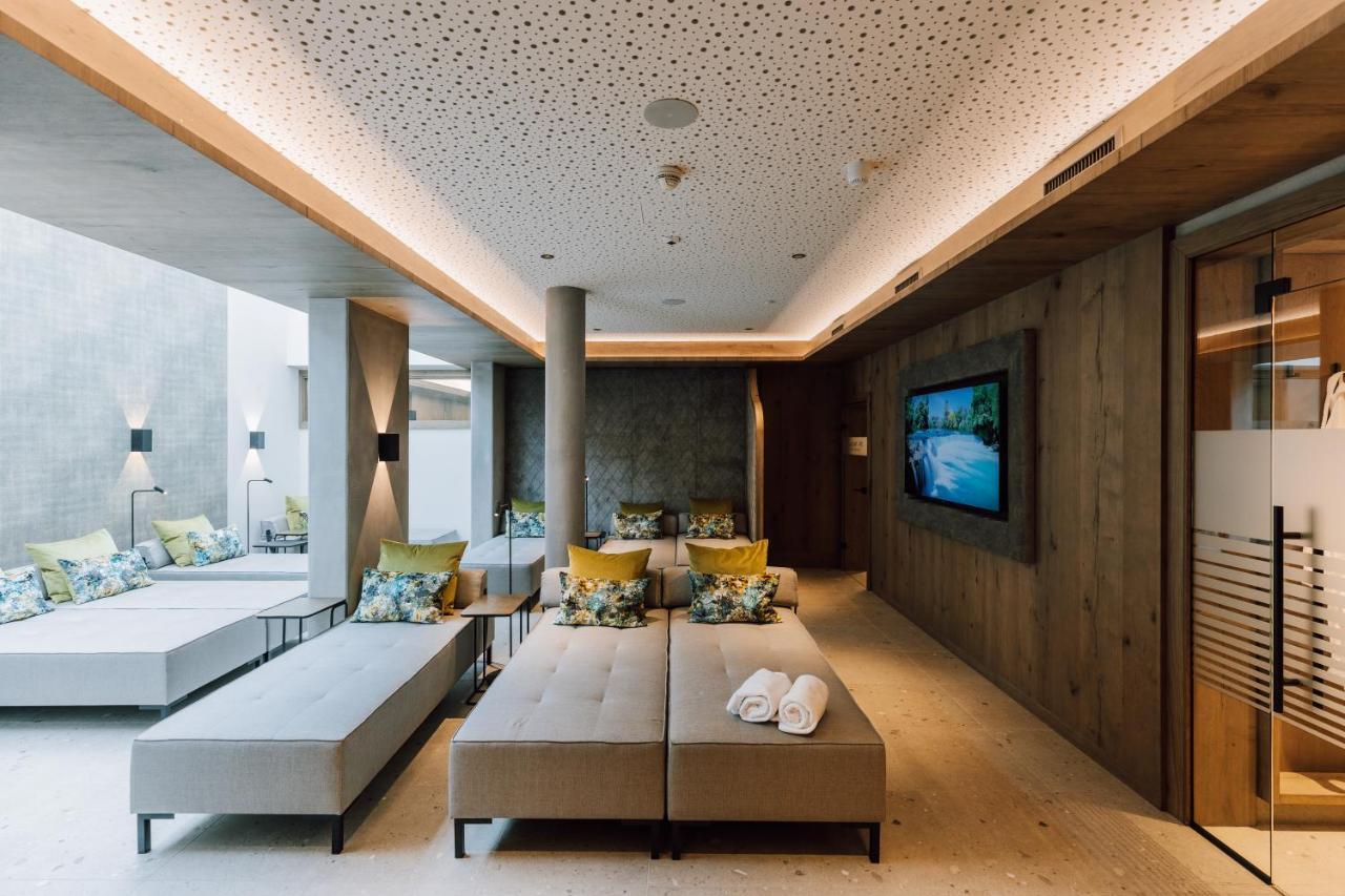 Hotel Gabi Wals-Siezenheim ภายนอก รูปภาพ