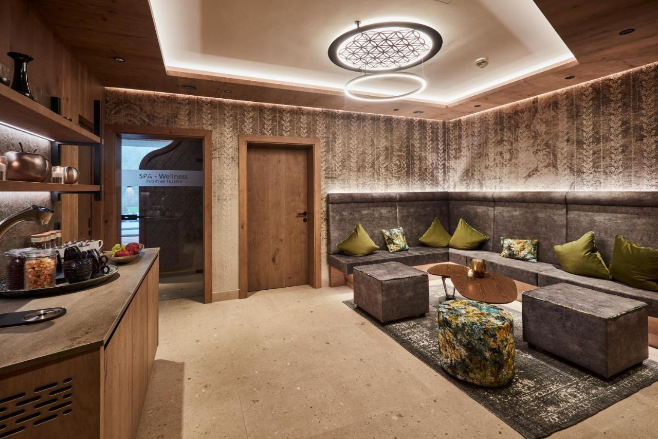 Hotel Gabi Wals-Siezenheim ภายนอก รูปภาพ