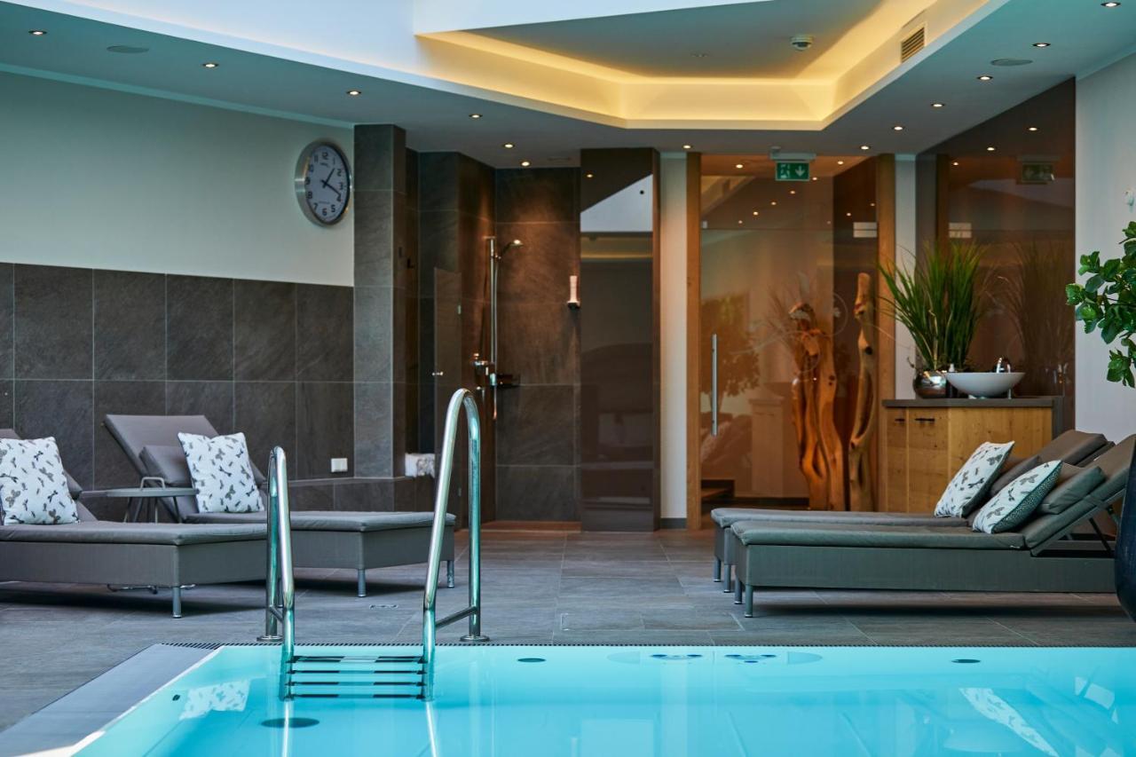 Hotel Gabi Wals-Siezenheim ภายนอก รูปภาพ