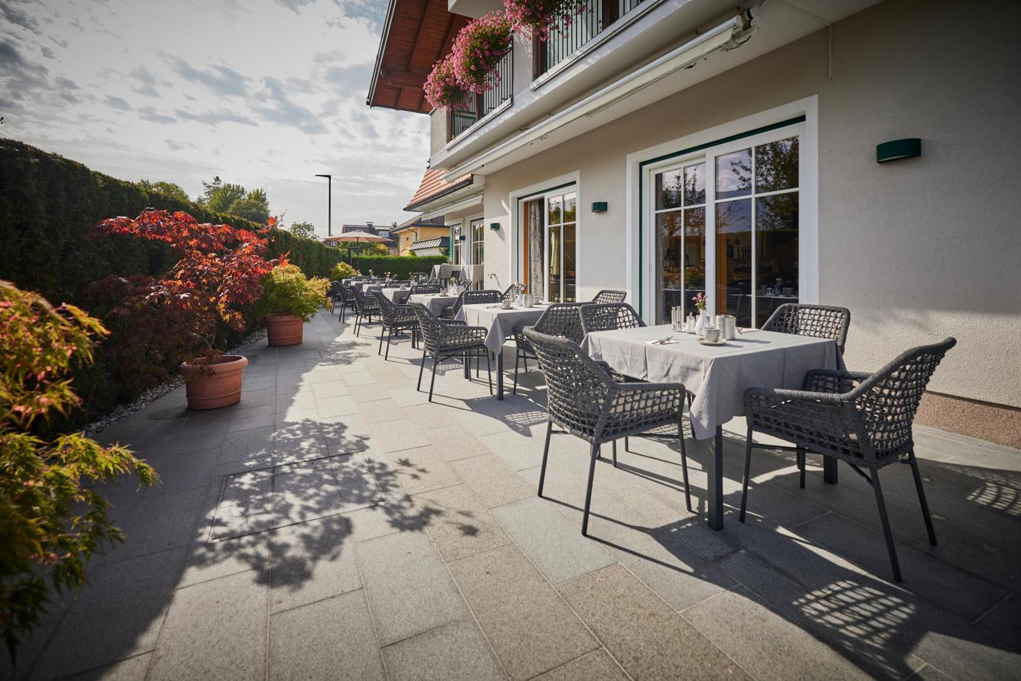 Hotel Gabi Wals-Siezenheim ภายนอก รูปภาพ