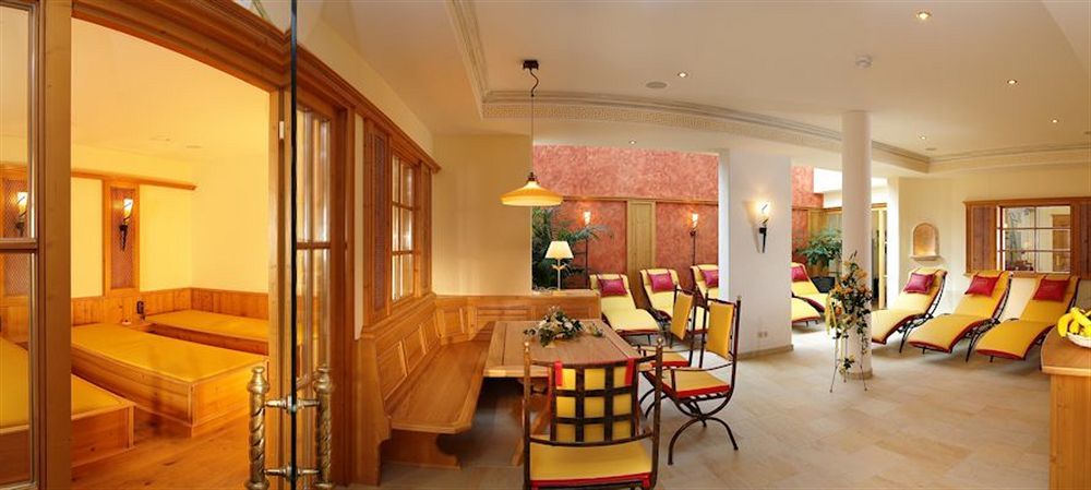 Hotel Gabi Wals-Siezenheim ภายนอก รูปภาพ