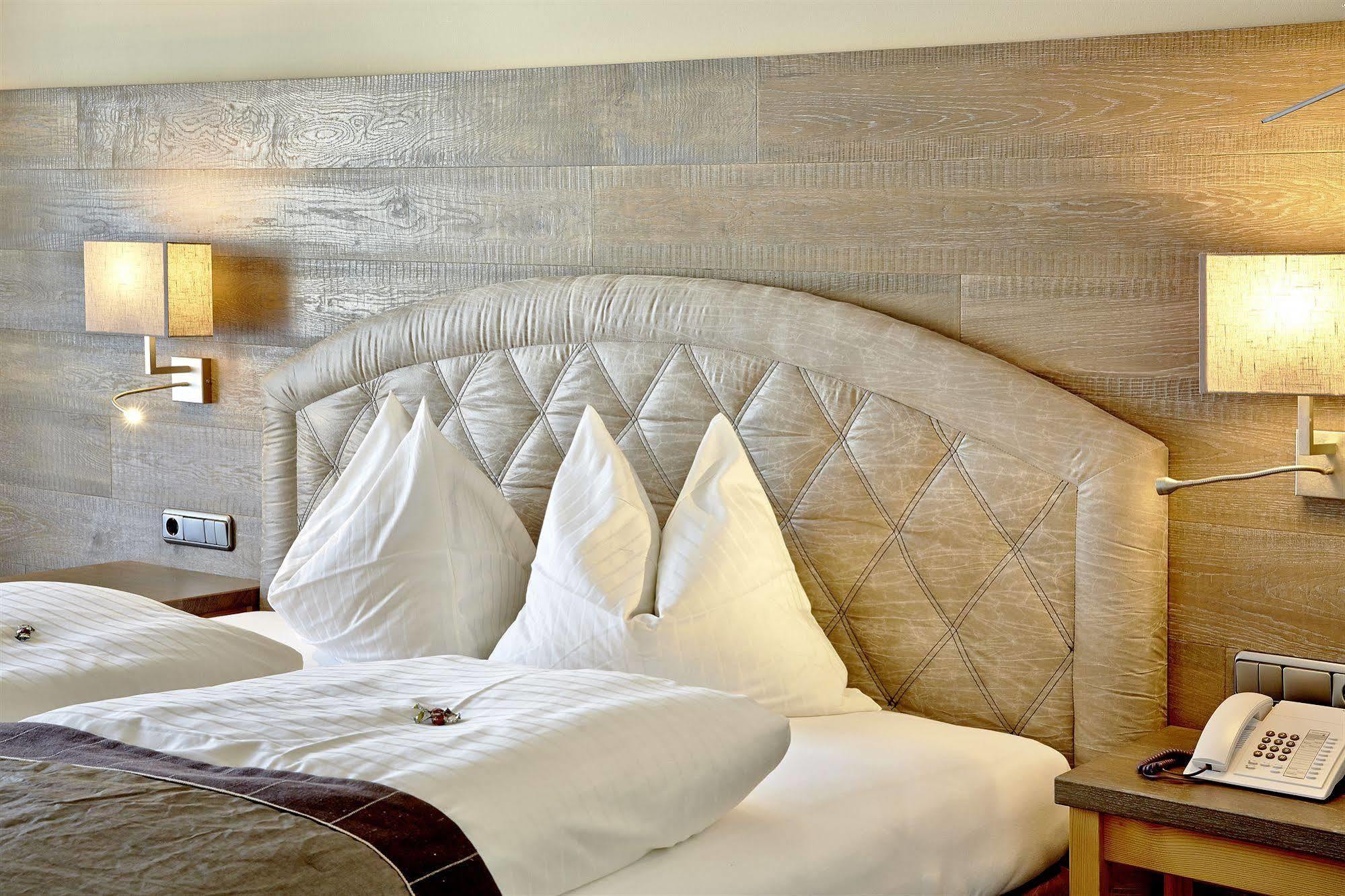 Hotel Gabi Wals-Siezenheim ภายนอก รูปภาพ