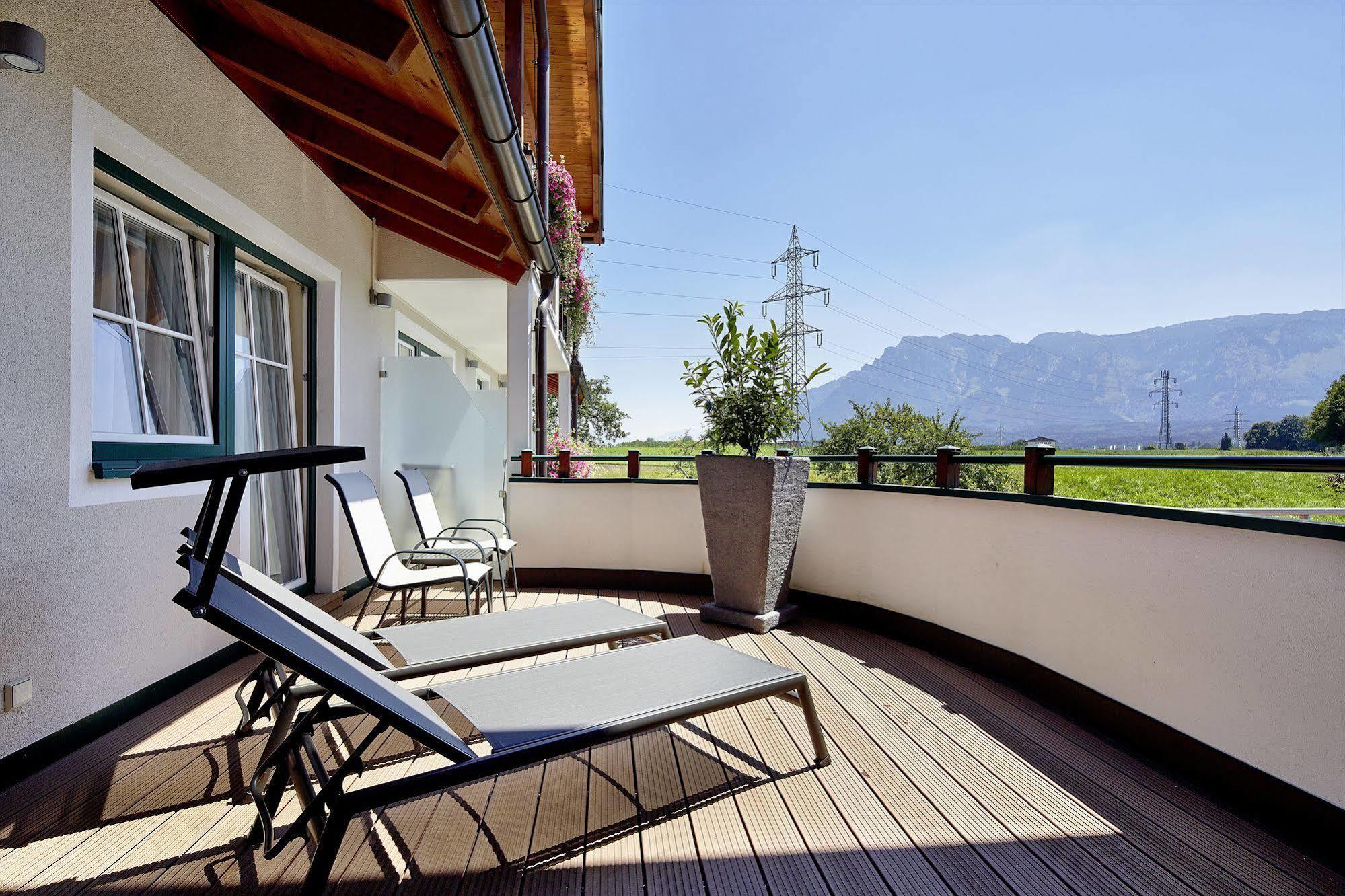 Hotel Gabi Wals-Siezenheim ภายนอก รูปภาพ