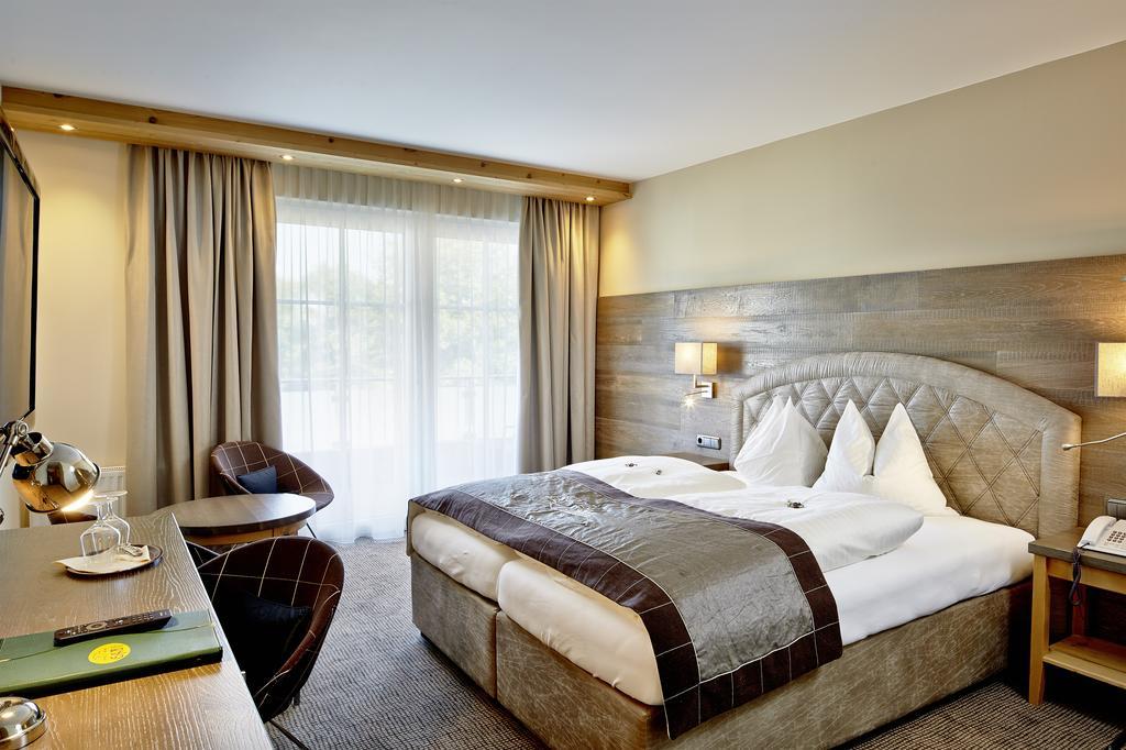 Hotel Gabi Wals-Siezenheim ภายนอก รูปภาพ